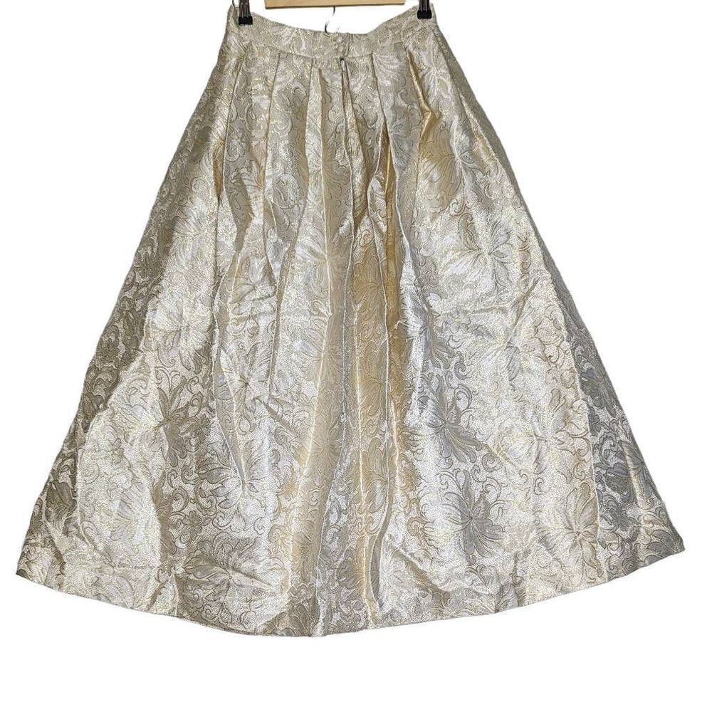 Hampton Nites Embroidered Metallic Cropped Blouse Pleated Skirt Beige Sz Medium - Picture 8 of 15